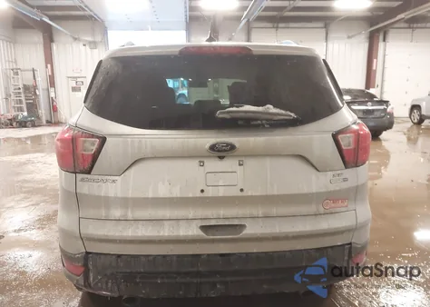 2019 Ford Escape Se z USA, uszkodzony, nr VIN 1FMCU9GD0KUC33799